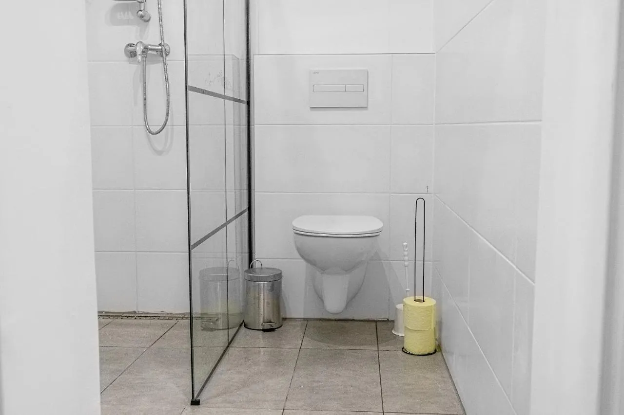 9 Min From City Center - Lovely Studio Near U1 Reumannplatz Vienna Apartment